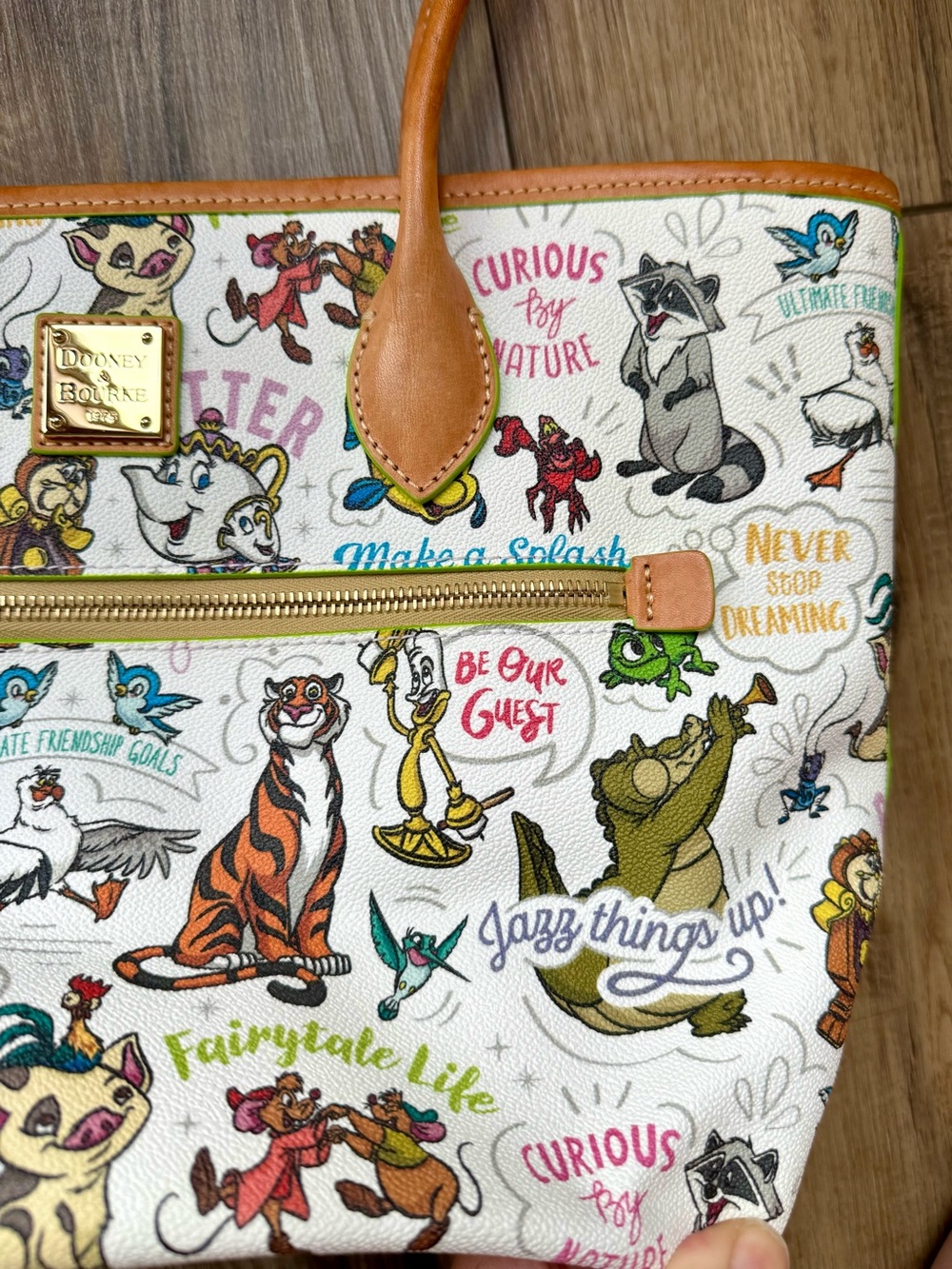 Disney Dooney & Bourke “Sidekicks” Tote Bag | EUC | Large Size | Cream/Green - Picture 5 of 15